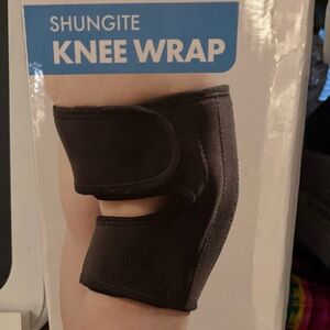 New in Box Shungite Knee Wrap in Black